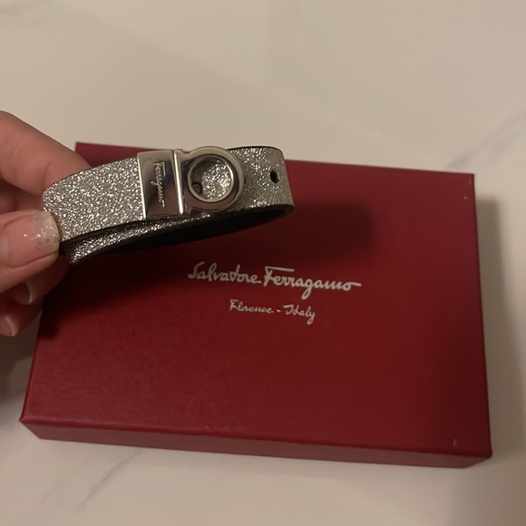 Ferragamo Gancini Bracelet - Picture 2 of 6